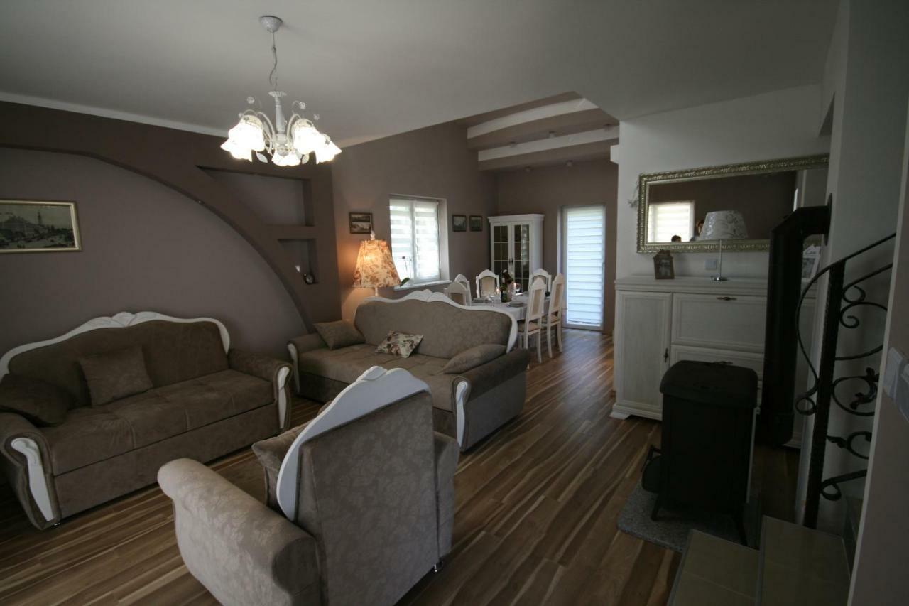 Holiday House Leona Otocac Bagian luar foto