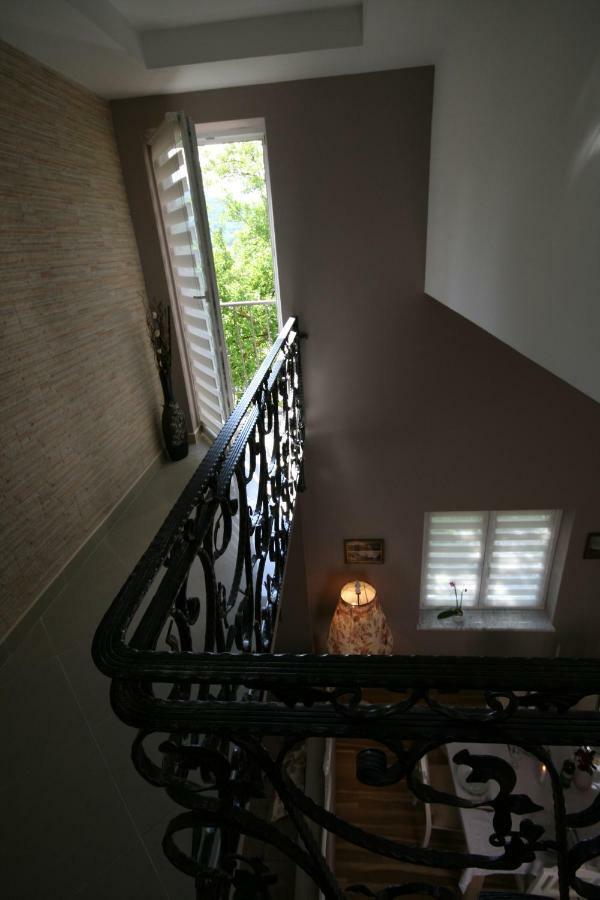 Holiday House Leona Otocac Bagian luar foto
